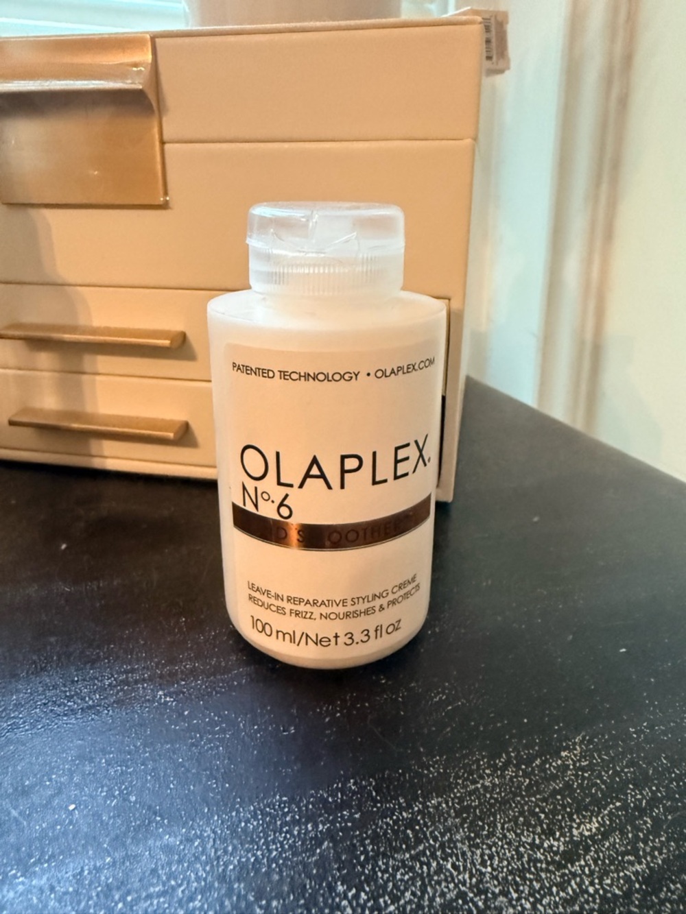 OLAPLEX No.6 Bond Smoother - White with Gold Accent